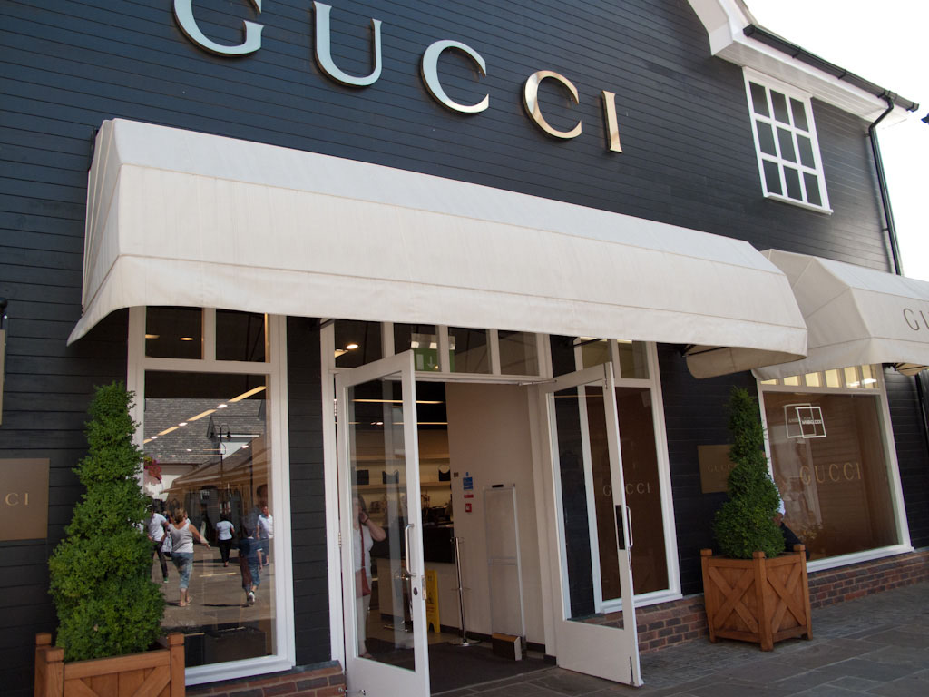 outlet gucci london